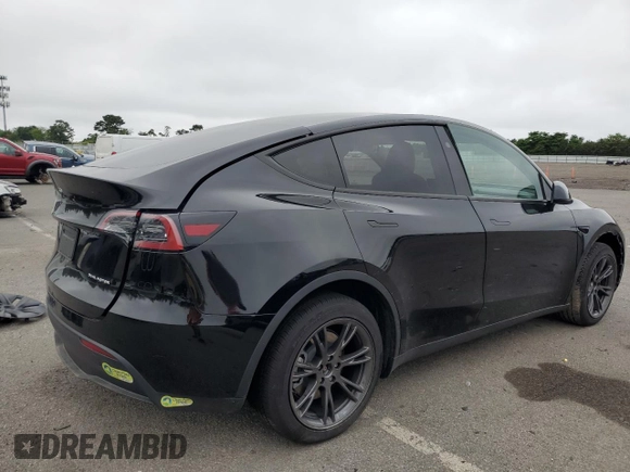 2024 Tesla Model Y Long Range with VIN 7SAYGDEE4RF198027, listed as a Copart auction lot 64008945 with 7,826 mi miles and Salvage title. Bid and sale history available at DreamBid. Image 3.
