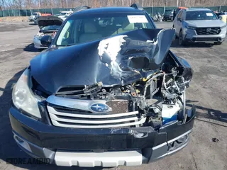 2012 Subaru Outback 3.6R Limited with VIN 4S4BRDLC1C2270578, listed as a IAAI auction lot 41827186 with 149,567 mi miles. Bid and sale history available at carsss.com. Image 6.