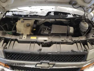 2005 Chevrolet Express Passenger with VIN 1GAHG39U451202405, listed as a Copart auction lot 45713255 with 488,178 mi miles and Salvage title. Bid and sale history available at DreamBid. Image 12.