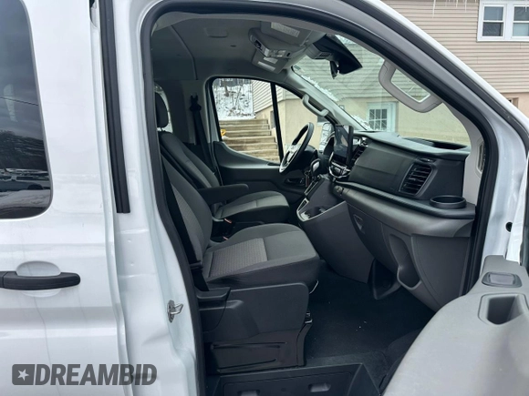 2023 Ford Transit Passenger XL z VIN 1FBAX2YG2PKB56430, wystawiony jako Copart lot #44988825 z przebiegiem 22 570 mil mil oraz Nie do naprawy • Non repairable. Historia ofert i sprzedaży dostępna na DreamBid. Obrazek 8.