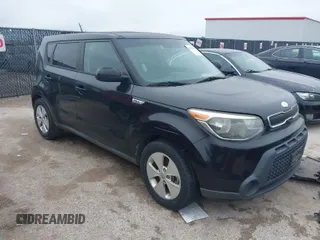 2015 Kia Soul with VIN KNDJN2A28F7163397, listed as a IAAI auction lot 41953005 with 170,637 mi miles. Bid and sale history available at carsss.com. Image 1.