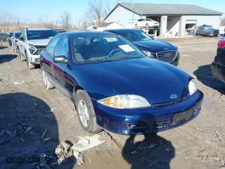 2002 Chevrolet Cavalier with VIN 1G1JC524927297037, listed as a IAAI auction lot 41737105 with 160,283 mi miles. Bid and sale history available at carsss.com. Image 1.