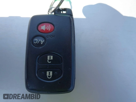 2014 Toyota Prius z VIN JTDKN3DP1E3052679, wystawiony jako IAAI lot #42506746 z przebiegiem 352 074 mil mil oraz . Historia ofert i sprzedaży dostępna na DreamBid. Obrazek 11.