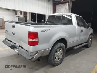 2004 Ford F-150 XL z VIN 1FTRF12W84NB37032, wystawiony jako IAAI lot #41932882 z przebiegiem 244 800 mil mil oraz . Historia ofert i sprzedaży dostępna na DreamBid. Obrazek 4.
