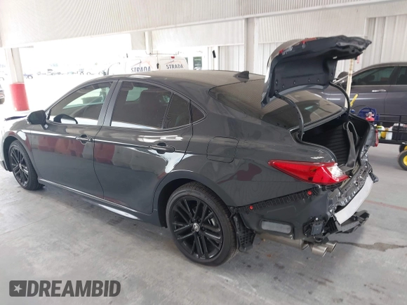 2025 Toyota Camry LE z VIN 4T1DAACK6SU057540, wystawiony jako IAAI lot #42186493 z przebiegiem 2 762 mil mil oraz . Historia ofert i sprzedaży dostępna na DreamBid. Obrazek 3.