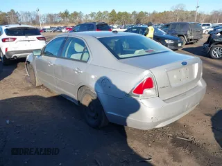 2008 Ford Fusion S with VIN 3FAHP06ZX8R181470, listed as a IAAI auction lot 41573211 with 249,337 mi miles. Bid and sale history available at carsss.com. Image 3.