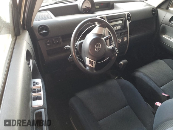 2006 Scion xB z VIN JTLKT324864125173, wystawiony jako Copart lot #56886225 z przebiegiem 153 008 mil mil oraz Szkoda całkowita • Salvage title. Historia ofert i sprzedaży dostępna na DreamBid. Obrazek 8.
