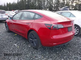 2022 Tesla Model 3 z VIN 5YJ3E1EA2NF133745, wystawiony jako IAAI lot #41625050 z przebiegiem 9 438 mil mil oraz . Historia ofert i sprzedaży dostępna na DreamBid. Obrazek 3.