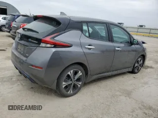 2021 Nissan LEAF SV z VIN 1N4AZ1CVXMC556009, wystawiony jako Copart lot #49451895 z przebiegiem 27 868 mil mil oraz Szkoda całkowita • Salvage title. Historia ofert i sprzedaży dostępna na DreamBid. Obrazek 3.