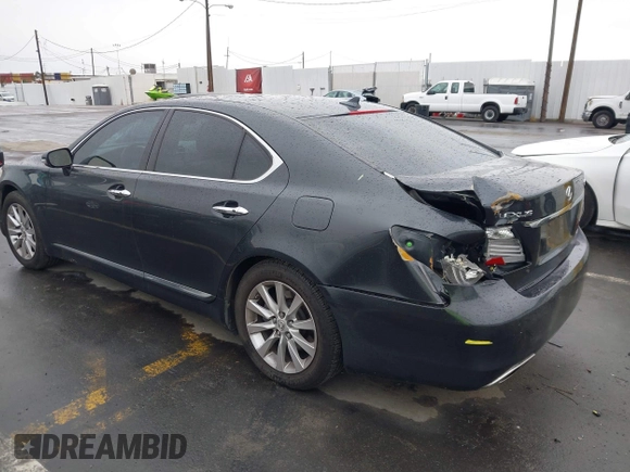2010 Lexus LS 460 z VIN JTHCL5EF2A5007842, wystawiony jako IAAI lot #41762378 z przebiegiem 102 284 mil mil oraz . Historia ofert i sprzedaży dostępna na DreamBid. Obrazek 3.