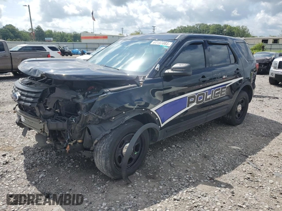 2017 Ford Police Interceptor Utility z VIN 1FM5K8AR5HGA17161, wystawiony jako Copart lot #60197085 z przebiegiem Nie podano mil oraz Szkoda całkowita • Salvage title. Historia ofert i sprzedaży dostępna na DreamBid. Obrazek 1.