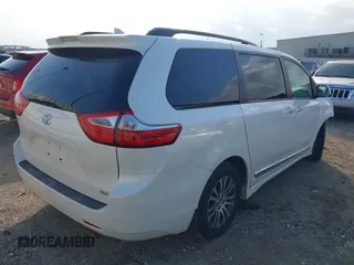 2018 Toyota Sienna XLE Auto Access Seat with VIN 5TDYZ3DC0JS902001, listed as a IAAI auction lot 41197210 with 99,018 mi miles. Bid and sale history available at carsss.com. Image 4.