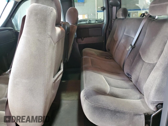 2006 GMC Sierra 2500HD SLT z VIN 1GTHK29DX6E253868, wystawiony jako Copart lot #72678614 z przebiegiem 215 767 mil mil oraz Szkoda całkowita • Salvage title. Historia ofert i sprzedaży dostępna na DreamBid. Obrazek 10.