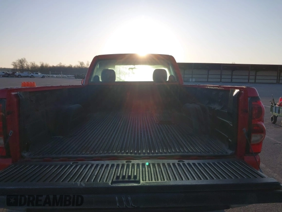 2006 Chevrolet Silverado 1500 Work Truck with VIN 3GCEC14X46G167010, listed as a IAAI auction lot 41927606 with 126,356 mi miles. Bid and sale history available at carsss.com. Image 8.