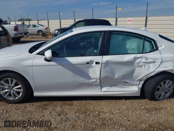 2025 Toyota Camry LE with VIN 4T1DAACK3SU529581, listed as a IAAI auction lot 41376433 with 5,283 mi miles and . Bid and sale history available at DreamBid. Image 14.