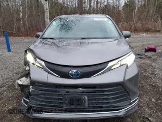 2021 Toyota Sienna XLE with VIN 5TDGSKFC9MS020952, listed as a Copart auction lot 82674544 with 71,333 mi miles and Salvage Title. Bid and sale history available at carsss.com. Image 5.