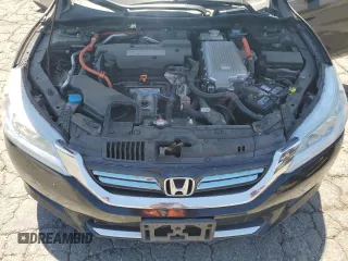 2015 Honda Accord Touring with VIN 1HGCR6F75FA000932, listed as a Copart auction lot 60682095 with 143,105 mi miles and Salvage title. Bid and sale history available at DreamBid. Image 11.