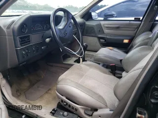 1989 Ford Taurus z VIN 1FABP54Y5KA202935, wystawiony jako Copart lot #59355304 z przebiegiem 67 510 mil mil oraz Szkoda całkowita • Salvage title. Historia ofert i sprzedaży dostępna na DreamBid. Obrazek 7.
