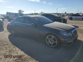 2010 Mercedes-Benz E 63 AMG with VIN WDDHF7HBXAA107915, listed as a Copart auction lot 81976404 with 117,118 mi miles and Clean title. Bid and sale history available at DreamBid. Image 4.