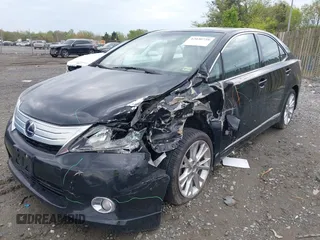 2010 Lexus HS with VIN JTHBB1BA2A2009222, listed as a IAAI auction lot 42030728 with 104,048 mi miles. Bid and sale history available at carsss.com. Image 2.