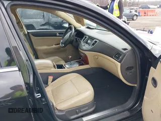 2013 Hyundai Genesis 3.8L z VIN KMHGC4DD2DU253728, wystawiony jako IAAI lot #40916856 z przebiegiem Nie podano mil oraz . Historia ofert i sprzedaży dostępna na DreamBid. Obrazek 5.