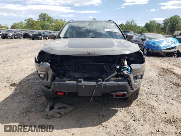 2019 Jeep Compass Trailhawk z VIN 3C4NJDDB3KT704317, wystawiony jako Copart lot #57116635 z przebiegiem 43 323 mil mil oraz Szkoda całkowita • Salvage title. Historia ofert i sprzedaży dostępna na DreamBid. Obrazek 5.