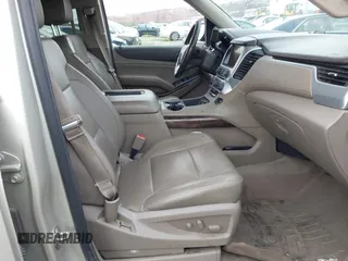 2015 GMC Yukon XL SLT with VIN 1GKS2HKC7FR100534, listed as a IAAI auction lot 41229658 with 207,947 mi miles. Bid and sale history available at carsss.com. Image 5.