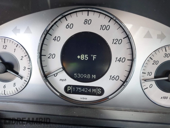 2008 Mercedes-Benz E 350 Luxury with VIN WDBUF87X68B292463, listed as a IAAI auction lot 42203809 with 175,424 mi miles and . Bid and sale history available at carsss.com. Image 7.