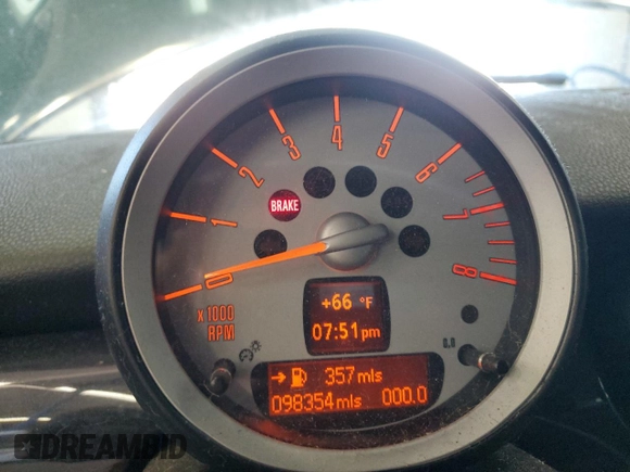 2007 MINI Hardtop S with VIN WMWMF73507TT80236, listed as a Copart auction lot 53049755 with 98,354 mi miles and Salvage Title. Bid and sale history available at DreamBid. Image 9.