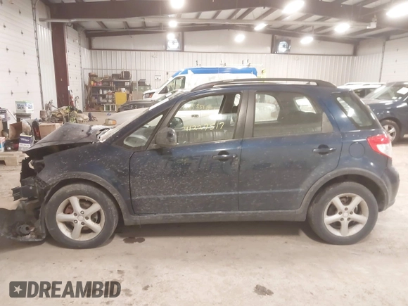 2008 Suzuki SX4 with VIN JS2YB413385107948, listed as a IAAI auction lot 41227517 with 153,163 mi miles. Bid and sale history available at carsss.com. Image 13.