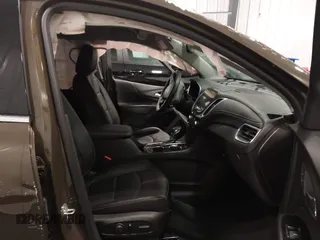 2023 Chevrolet Equinox Premier z VIN 3GNAXXEGXPL239686, wystawiony jako IAAI lot #42057594 z przebiegiem 22 727 mil mil oraz . Historia ofert i sprzedaży dostępna na DreamBid. Obrazek 5.
