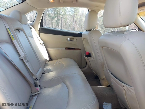 2005 Buick LaCrosse CXS with VIN 2G4WE567351228966, listed as a IAAI auction lot 41705103 with 221,226 mi miles. Bid and sale history available at carsss.com. Image 8.