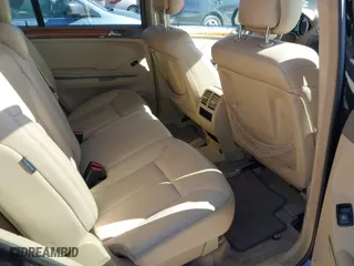 2009 Mercedes-Benz GL-Class 4.6L with VIN 4JGBF71E59A442902, listed as a IAAI auction lot 41324961 with 200,337 mi miles. Bid and sale history available at carsss.com. Image 8.
