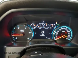 2018 GMC Sierra 2500HD Denali z VIN 1GT12UEY3JF252702, wystawiony jako Copart lot #55387655 z przebiegiem 75 059 mil mil oraz Szkody całkowita. Historia ofert i sprzedaży dostępna na DreamBid. Obrazek 9.