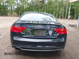2016 Audi A5 Premium z VIN WAUD2AFR5GA029499, wystawiony jako IAAI lot #42480497 z przebiegiem 197 496 mil mil oraz . Historia ofert i sprzedaży dostępna na DreamBid. Obrazek 16.