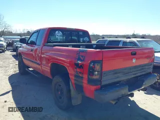 2000 Dodge 1500 with VIN 3B7HF13Z5YG161629, listed as a IAAI auction lot 41741300 with 235,112 mi miles and . Bid and sale history available at DreamBid. Image 3.