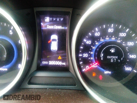 2013 Hyundai Santa Fe Sport z VIN 5XYZW3LA8DG025319, wystawiony jako IAAI lot #42367912 z przebiegiem 200 306 mil mil oraz . Historia ofert i sprzedaży dostępna na DreamBid. Obrazek 7.
