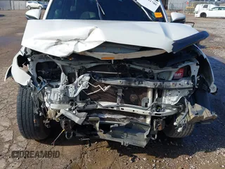 2014 Toyota 4Runner SR5 with VIN JTEZU5JR7E5078142, listed as a IAAI auction lot 41191786 with 197,512 mi miles and . Bid and sale history available at DreamBid. Image 6.