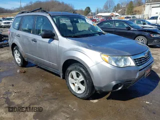 2010 Subaru Forester 2.5X with VIN JF2SH6BC5AH763339, listed as a IAAI auction lot 41683194 with 39,301 mi miles. Bid and sale history available at carsss.com. Image 1.