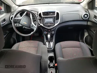2017 Chevrolet Sonic LT z VIN 1G1JD6SH0H4128217, wystawiony jako Copart lot #55092485 z przebiegiem 41 545 mil mil oraz Szkoda całkowita • Salvage title. Historia ofert i sprzedaży dostępna na DreamBid. Obrazek 8.