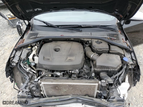 2017 Volvo V60 R-Design Platinum with VIN YV149MSS2H1372548, listed as a Copart auction lot 69565664 with 44,425 mi miles and Salvage Title. Bid and sale history available at carsss.com. Image 11.