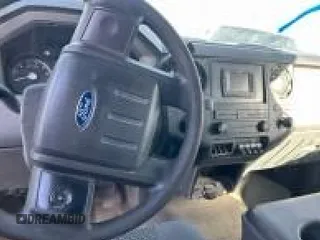 2013 Ford F-250 XL z VIN 1FDBF2B6XDEB43045, wystawiony jako IAAI lot #42511129 z przebiegiem 607 408 mil mil oraz . Historia ofert i sprzedaży dostępna na DreamBid. Obrazek 27.