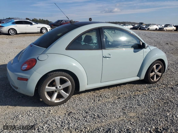 2010 Volkswagen New Beetle Coupe with VIN 3VWRG3AG4AM034180, listed as a Copart auction lot 80042344 with 85,104 mi miles and Salvage Title. Bid and sale history available at carsss.com. Image 3.