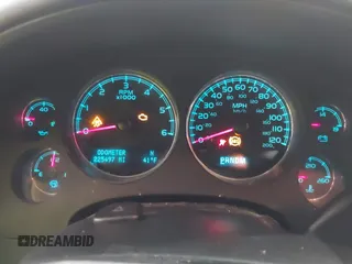 2009 Chevrolet Avalanche 2LT z VIN 3GNFK22089G289836, wystawiony jako IAAI lot #42208040 z przebiegiem 225 497 mil mil oraz . Historia ofert i sprzedaży dostępna na DreamBid. Obrazek 7.