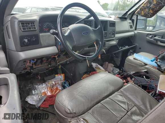 2004 Ford F-250 XL with VIN 1FTNX21P34ED08796, listed as a Copart auction lot 54789995 with 141,634 mi miles and Salvage title. Bid and sale history available at DreamBid. Image 8.