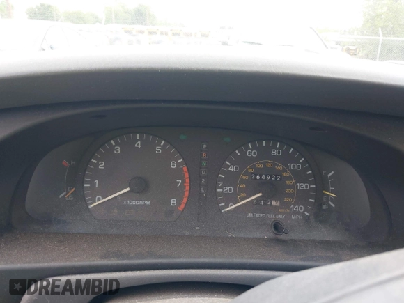 1993 Toyota Camry LE z VIN 4T1SK12E0PU290398, wystawiony jako IAAI lot #42032664 z przebiegiem 264 922 mil mil oraz . Historia ofert i sprzedaży dostępna na DreamBid. Obrazek 7.