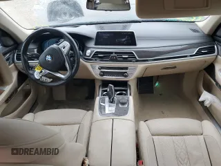 2018 BMW 7 Series 740i xDrive with VIN WBA7E4C51JGV23905, listed as a Copart auction lot 46949643 with 33,842 mi miles. Bid and sale history available at carsss.com. Image 8.