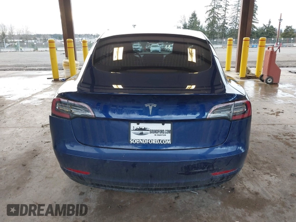 2018 Tesla Model 3 Long Range Battery z VIN 5YJ3E1EA7JF035949, wystawiony jako IAAI lot #41627027 z przebiegiem Nie podano mil oraz . Historia ofert i sprzedaży dostępna na DreamBid. Obrazek 16.