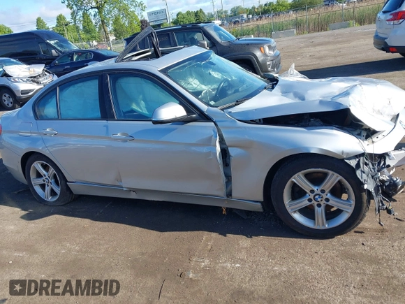 2014 BMW 3 Series 328i xDrive с VIN WBA3B5C55EF599510, выставлен на аукционе IAAI как лот 42333132 с пробегом 180 588 миль миль и . История ставок и продаж доступна на DreamBid. Изображение 12.
