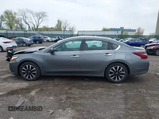 2018 Nissan Altima SR with VIN 1N4AL3AP0JC191207, listed as a IAAI auction lot 42033493 with 104,822 mi miles and . Bid and sale history available at carsss.com. Image 13.